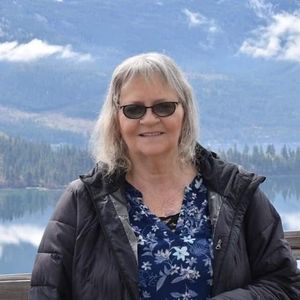 Meet your Posher, Debbie